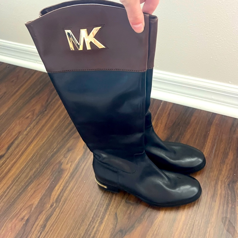 Michael Kors boots size 6M Women
